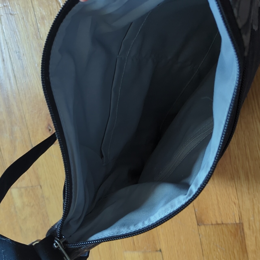 Purse - Picture 5 of 5
